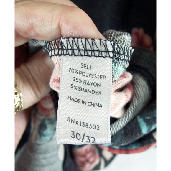 NEW Avenue 30/32 Floral Hoodie Top French Terry Long Sleeves - Picture 11 of 12